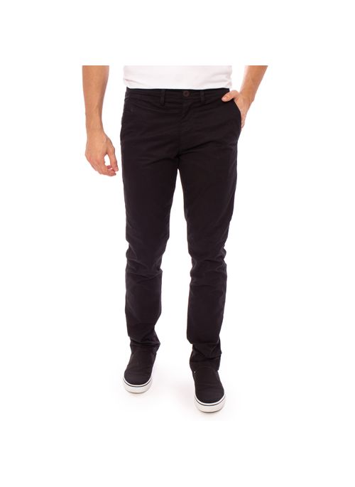 Calça masculina preta é atemporal e elegante deixando o homem sempre com visual estiloso